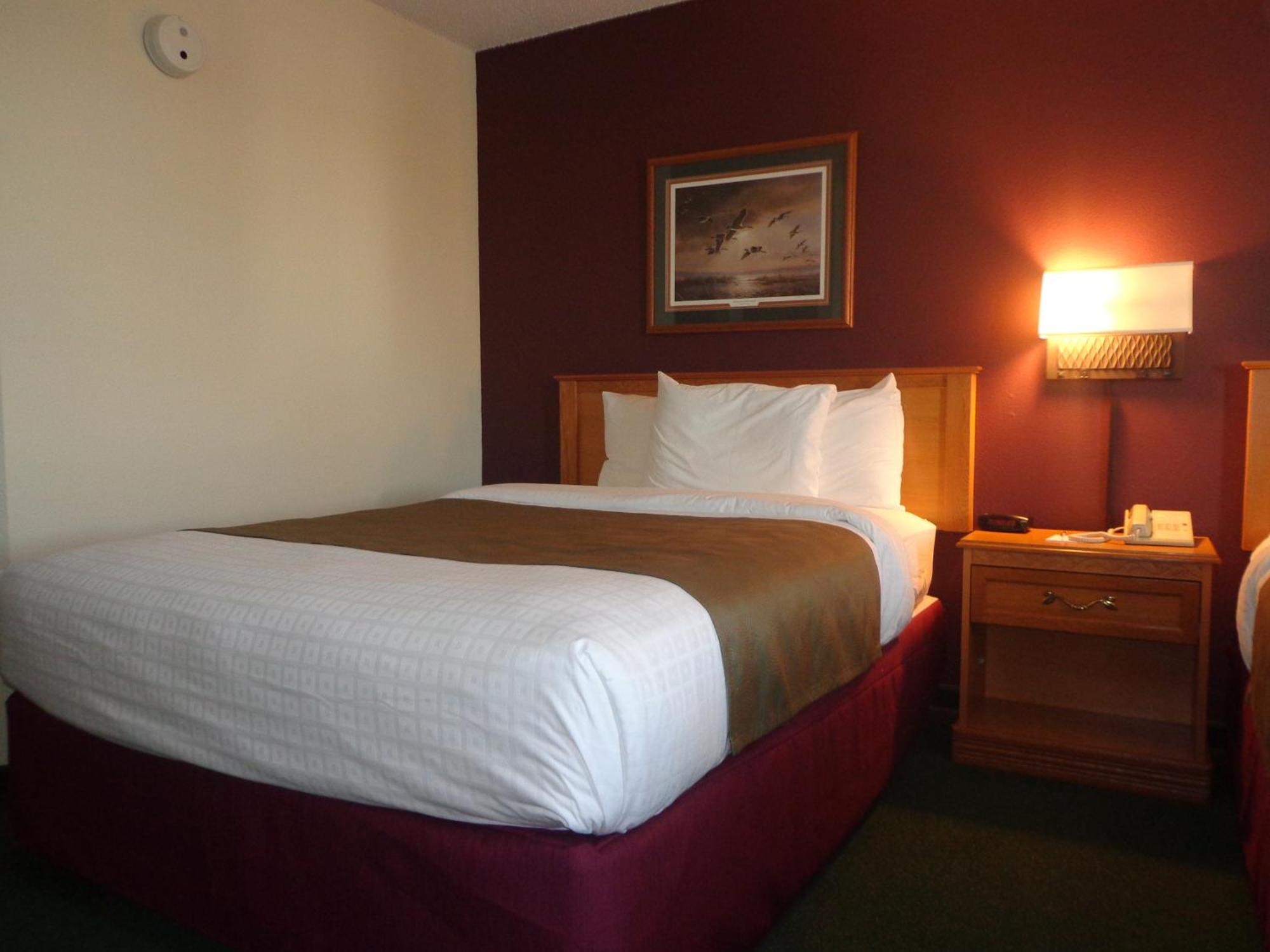 Americinn By Wyndham Madison Sd Экстерьер фото